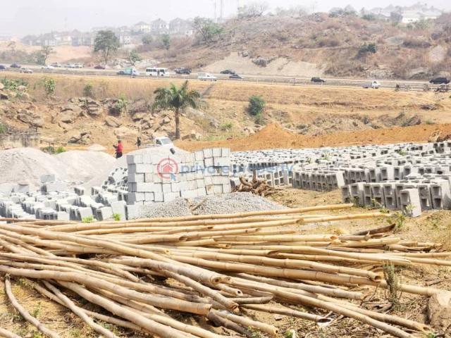 For sale: Residential Land Behind Cat Mattack Yard Aco Crown Elevation City Estate Airport Road Lugbe Abuja Phase 4 PID: 3PBJPA | Private Property Nigeria