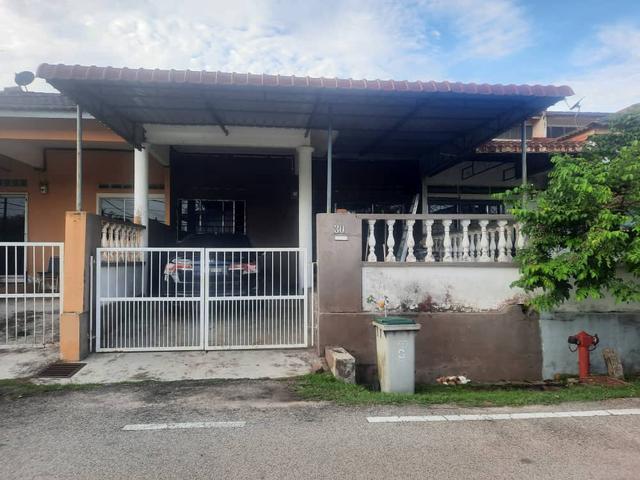 For Sale Rumah Satu Tingkat 22 x 70 Taman Harmoni Jementah Full Loan