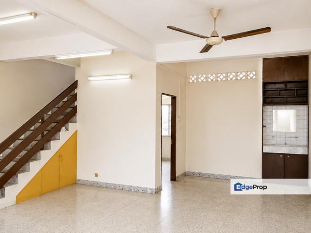 For Sale: Sea Park Petaling Jaya 2 Storey Terrace 4 Rooms 3 Baths 1,330 sqft