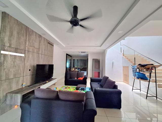 For sale Setia Anggun Setia Alam