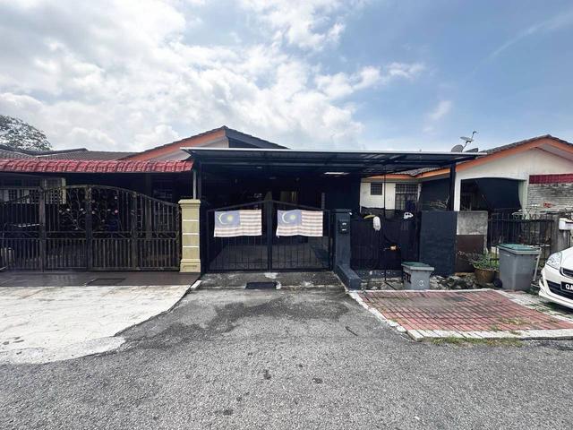 For Sale SINGLE STOREY RENOVATED EXTENDED TAMAN GADONG JAYA SENDAYAN