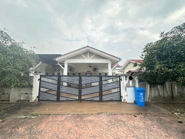 FOR SALE Single Storey Semi D Taman Dahlia Seksyen 29 Shah Alam