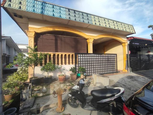 For Sale Single storey terrace End Lot Simpang Renggam