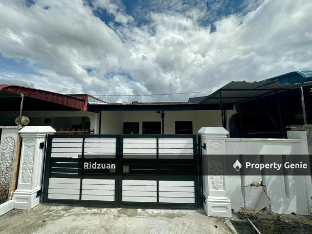 For Sale Single Storey with kitchen expended