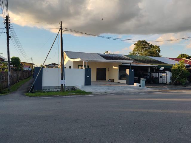 FOR SALE SingleStorey Corner House Jalan Nanas Barat Kuching