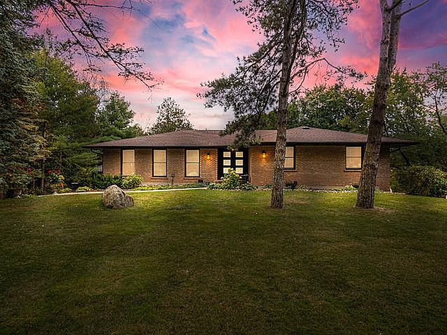For Sale Stunning Bunglow In 3.47 Acres With 5 Car Garage