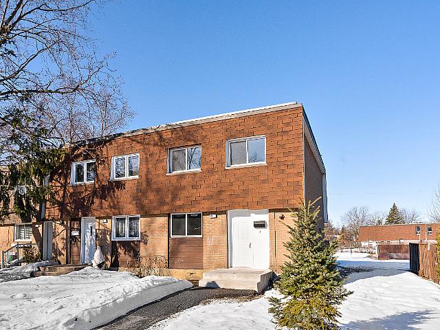 For Sale: Stunning Fully Renovated Townhouse At 218 Andras, Ddo