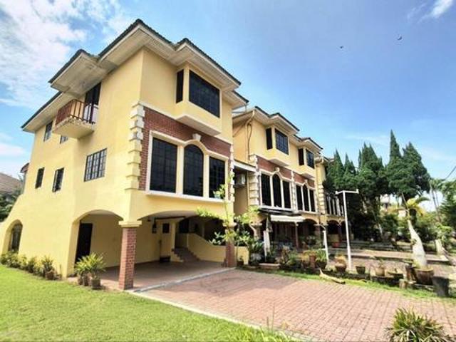 For Sale Super Below Value Huge 25 Storey Townhouse