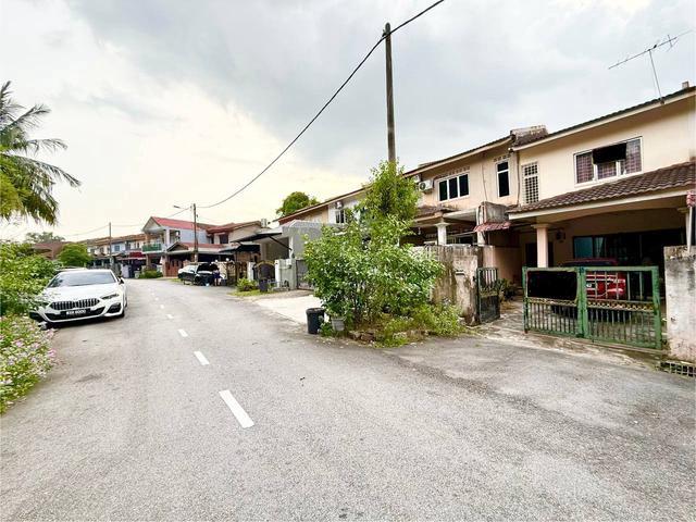 For SaleDouble Storey Bdr Rinching Seksyen 4 Semenyih Bwh 300k