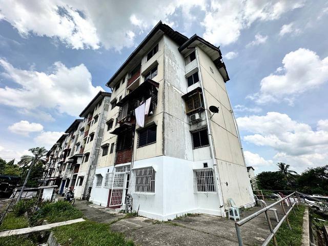 FOR SALEGround Floor Flat PKNS Seksyen 1 Bandar Baru Bangi