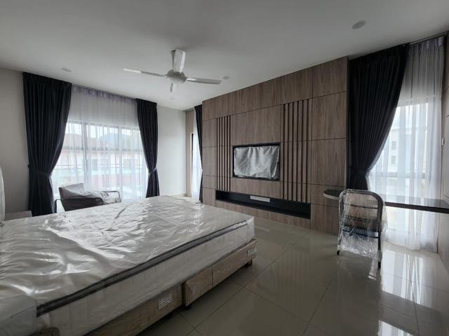 For Sales 3 Storey Semi D Gated Guarded Alma