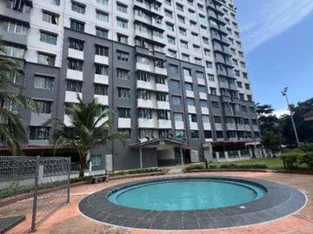 For Sales Block D level 4 Taman Nusa Perdana Gelang Patah Johor