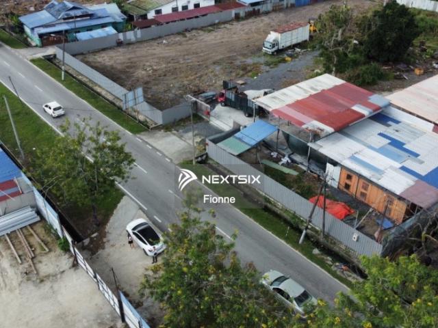 For Sales *Freehold* Sungai Baru @ Masjih Tanah Oil Palm Tree Land 6 acres + 300 Oil Palm Trees Tree Age More Than 10 Years 5 Mins From Mainroad Selling Rm175k per acre Value matched