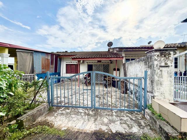 For saleSingle storey BIG UNIT 22x75 Desa Kenanga Semenyih Mura