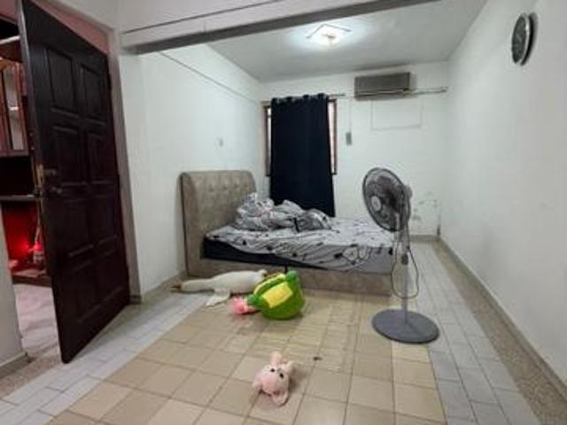 For SaleSkudai Taman Ungku Tun Aminah Flat Corner Lot