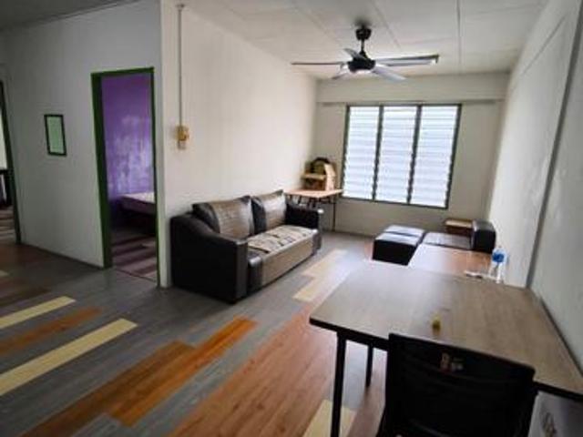 For SaleSri Lanang Flat Desa Tebrau3 Beds 2 Baths