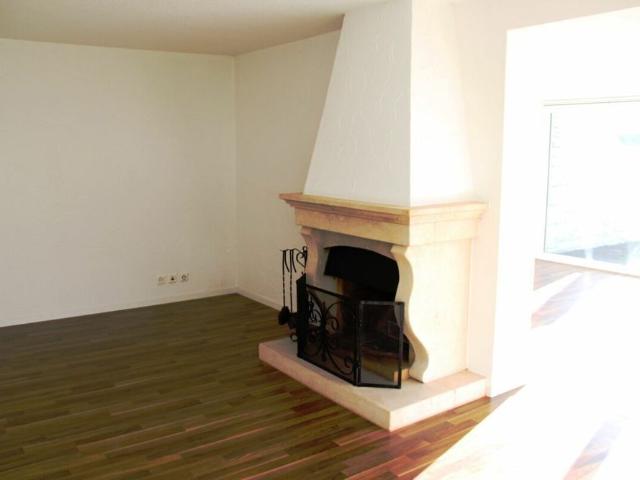 For singles and couples Apartment in single family home