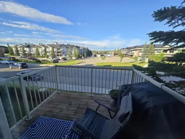 For Rent 4 Bedroom Condo Chestermere AB DS104181370