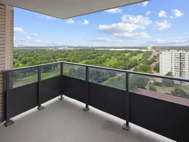 For Rent 4 Bedroom Condo North York ON DS93557971