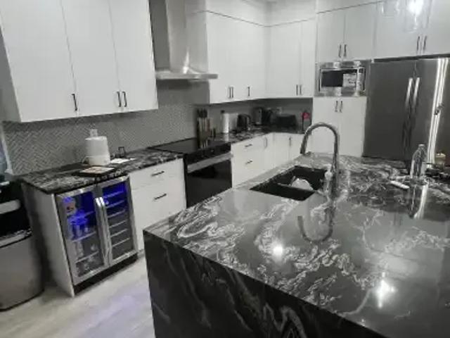 For Rent 4 Bedroom Apartment Calgary AB DS102883295