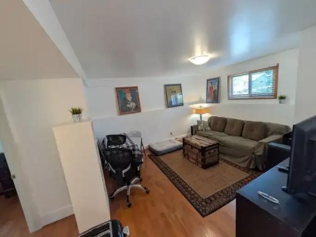 For Rent 4 Bedroom Apartment Calgary AB DS104401315