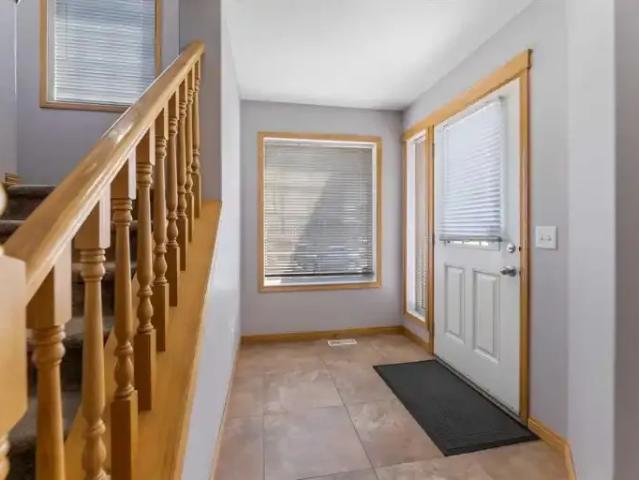 For Rent 4 Bedroom Apartment Calgary AB DS104563600