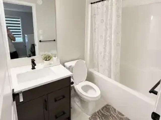 For Rent 4 Bedroom Apartment Calgary AB DS104863826