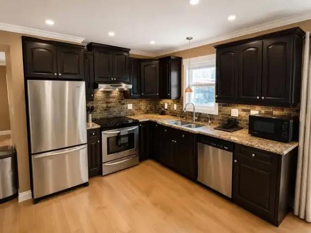 For Rent 4 Bedroom Apartment Calgary AB DS104179493