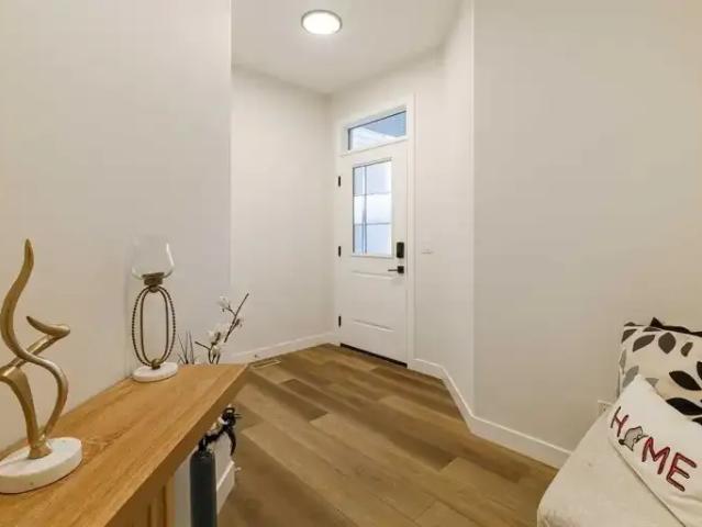 For Rent 4 Bedroom Apartment Calgary AB DS104181893