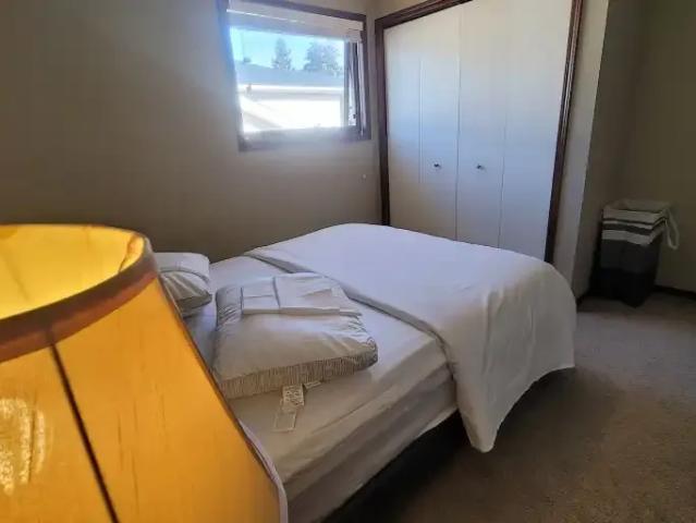 For Rent 4 Bedroom Apartment Calgary AB DS104181367