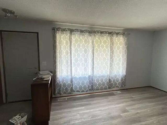 For Rent 4 Bedroom Apartment Calgary AB DS104182590