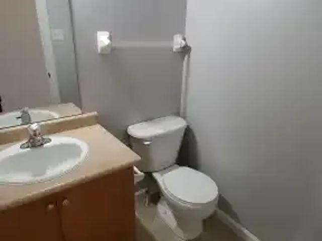 For Rent 4 Bedroom Apartment Kawartha Lakes ON DS103322422