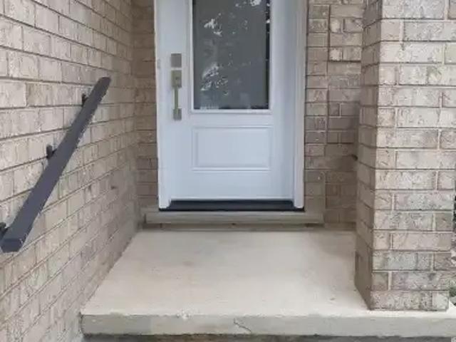 For Rent 4 Bedroom Apartment Kitchener ON DS102143824