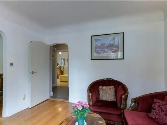 For Rent 4 Bedroom Apartment Kitchener ON DS103574527