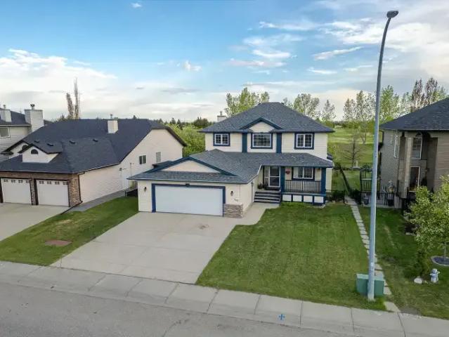 For Rent 4 Bedroom Apartment Strathmore AB DS102952089