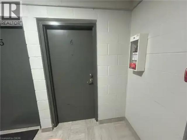 For Rent 4 Bedroom Apartment Waterloo ON DS104257397