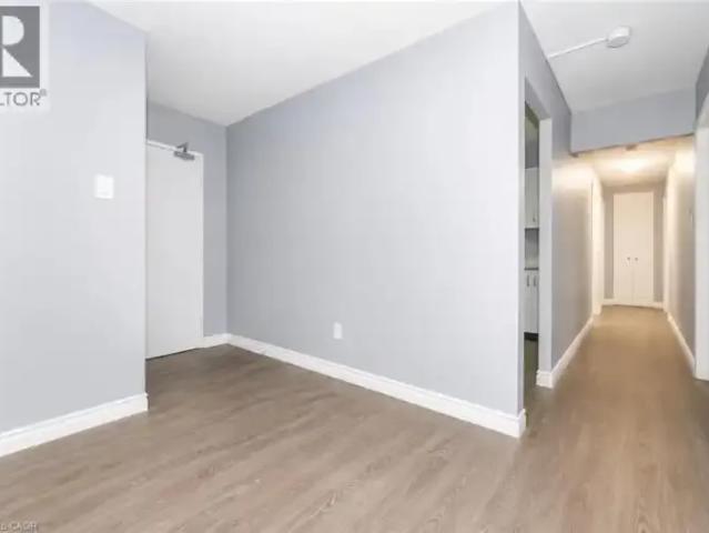 For Rent 4 Bedroom Apartment Waterloo ON DS102847488