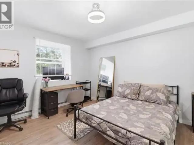 For Rent 4 Bedroom Apartment Waterloo ON DS103652873