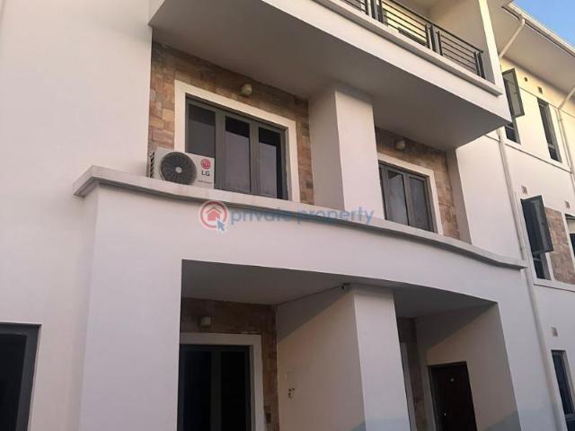 For rent: 4 bedroom Block Of Flats Guzape Abuja Phase 1 PID: 8PCLDM | Private Property Nigeria
