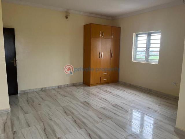 For rent: 4 bedroom Block Of Flats Opic Lagos Extension Ogun PID: 7PASRH | Private Property Nigeria