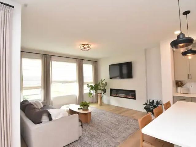 For Rent 4 Bedroom House Cochrane AB DS104257298