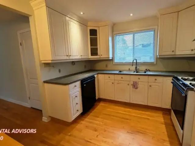 For Rent 4 Bedroom House Calgary AB DLS102018580