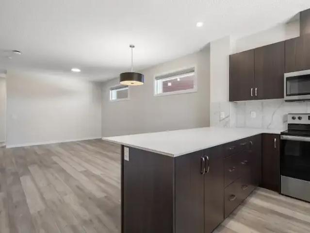 For Rent 4 Bedroom House Calgary AB DS101826869