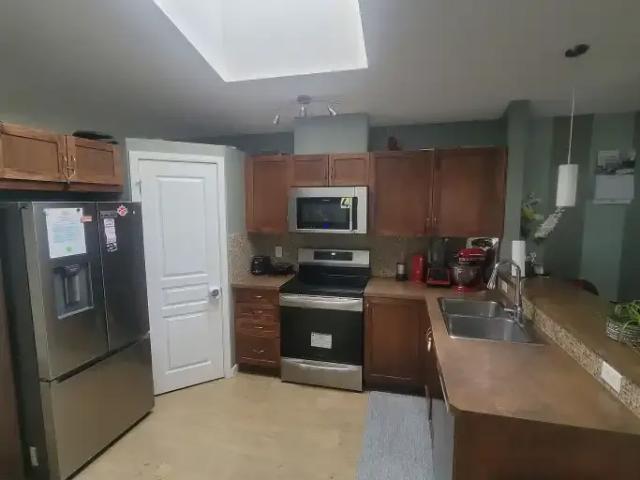 For Rent 4 Bedroom House Calgary AB DS103151638