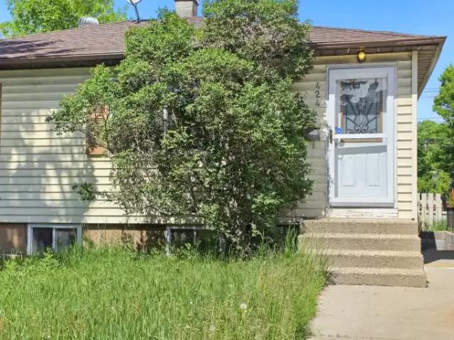 For Rent 4 Bedroom House Calgary AB DS103355322