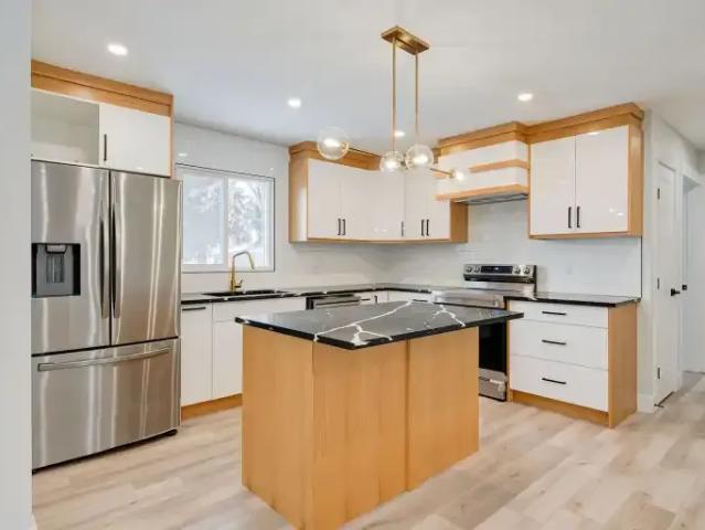 For Rent 4 Bedroom House Calgary AB DS104180883