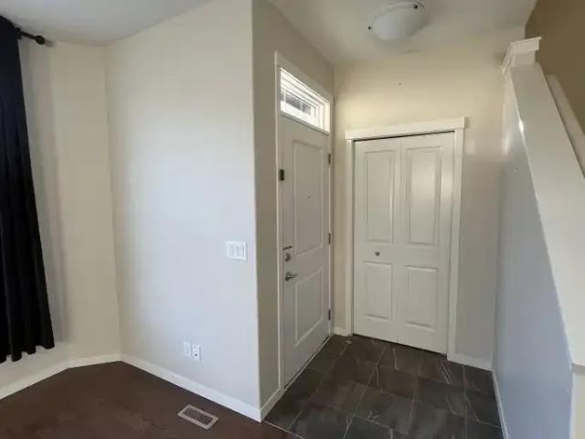 For Rent 4 Bedroom House Calgary AB DS104181147
