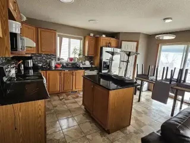 For Rent 4 Bedroom House Calgary AB DS104181237
