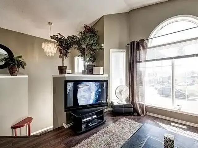 For Rent 4 Bedroom House Calgary AB DS104182464