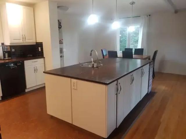 For Rent 4 Bedroom House Calgary AB DS104563642